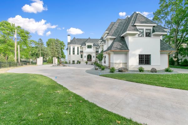 Cost of Concrete Driveway Installation in Mooresville
