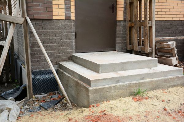 Cost of Cement Steps Construction in Mooresville